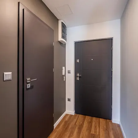 Amade 1 * Ráb