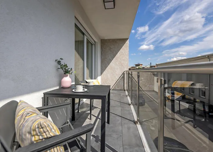 Amade 1 Apartament *